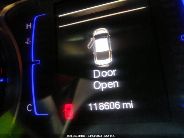 1C3CCCBG5FN582337 Chrysler 200 S