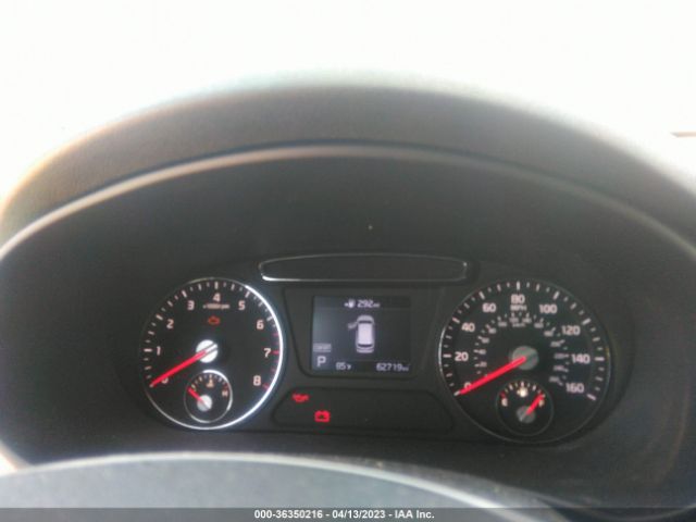 5XYPGDA30KG539709 KIA SORENTO LX