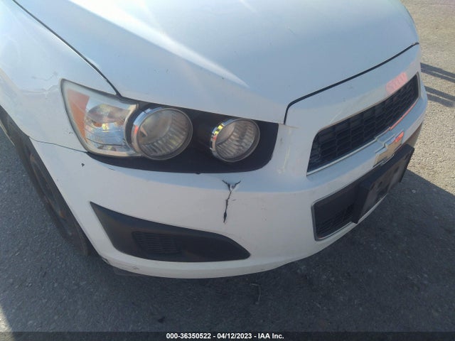 Chevrolet SONIC LS 2014 1G1JA6SH8E4167349 Image 6