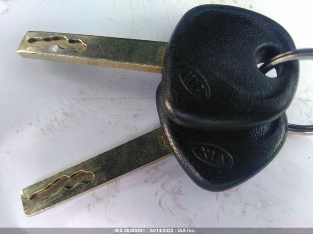 3KPA24AD6LE352891 KIA RIO LX