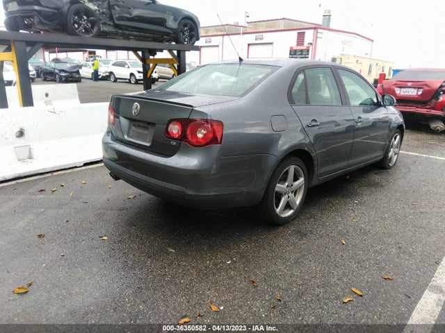 2010 VOLKSWAGEN JETTA SEDAN LIMITED VIN: 3VWAZ7AJ4AM100317