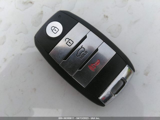 KNDCC3LC6J5127853 KIA NIRO EX
