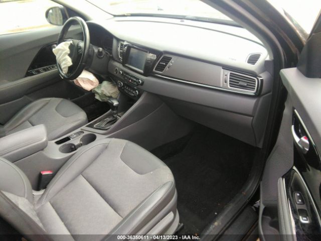 KNDCC3LC6J5127853 KIA NIRO EX