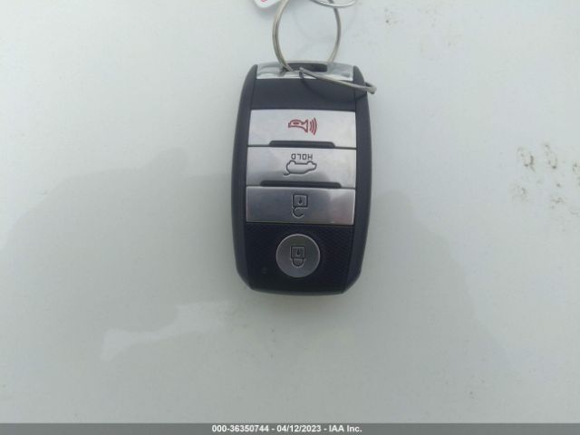 KNDJP3A54H7413697 KIA SOUL +