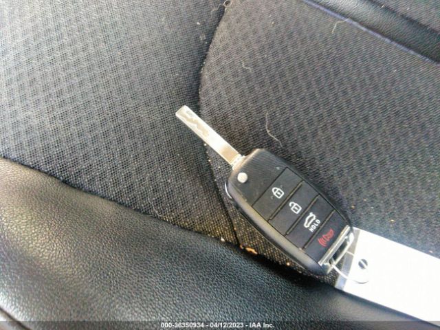 5XXGT4L32JG245966 KIA Optima S