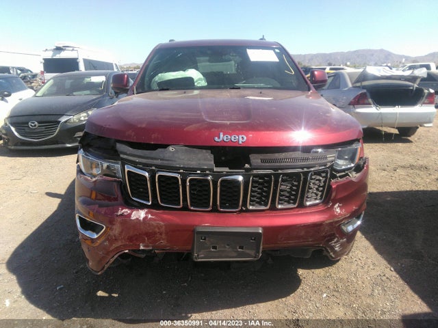 1C4RJFAGXJC348245 Jeep Grand Cherokee Laredo E