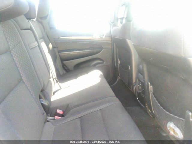 1C4RJFAGXJC348245 Jeep Grand Cherokee Laredo E