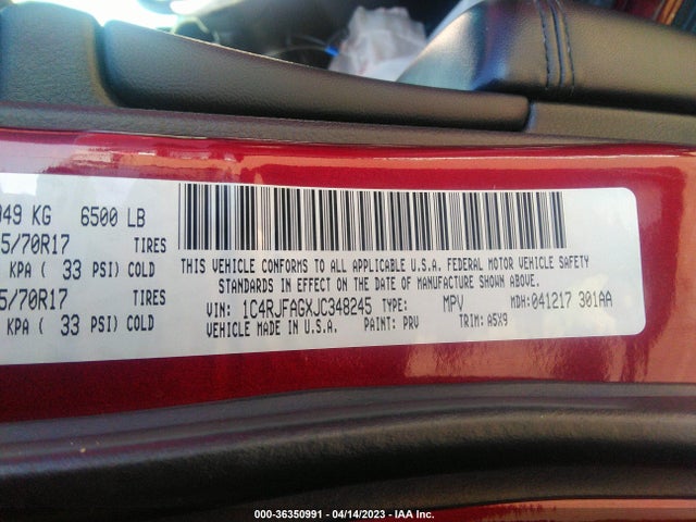1C4RJFAGXJC348245 Jeep Grand Cherokee Laredo E