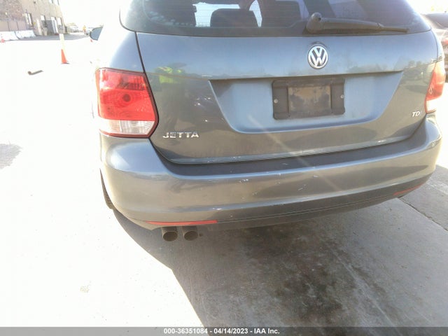 2013 VOLKSWAGEN JETTA SPORTWAGEN TDI W/SUNROOF & NAV VIN: 3VWPL7AJ7DM647369