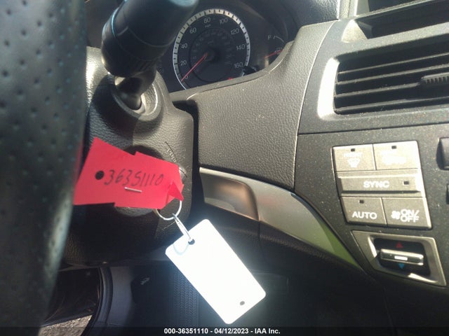 2010 HONDA ACCORD SDN EX-L VIN: 1HGCP2F84AA030357