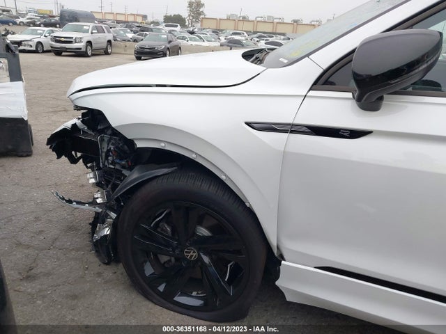 3VVCB7AX7PM003207 Volkswagen Tiguan Se R-line Black