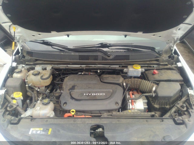 2018 Chrysler Pacifica Hybrid, VIN: 2C4RC1L7XJR175621
