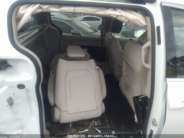 2018 Chrysler Pacifica Hybrid, VIN: 2C4RC1L7XJR175621