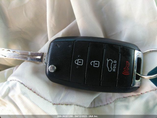 KNDJN2A24K7699631 KIA Soul Base