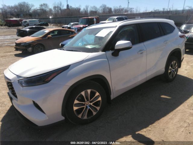Toyota HIGHLANDER HYBRID 2022 5TDGBRCH7NS558155 Image 2