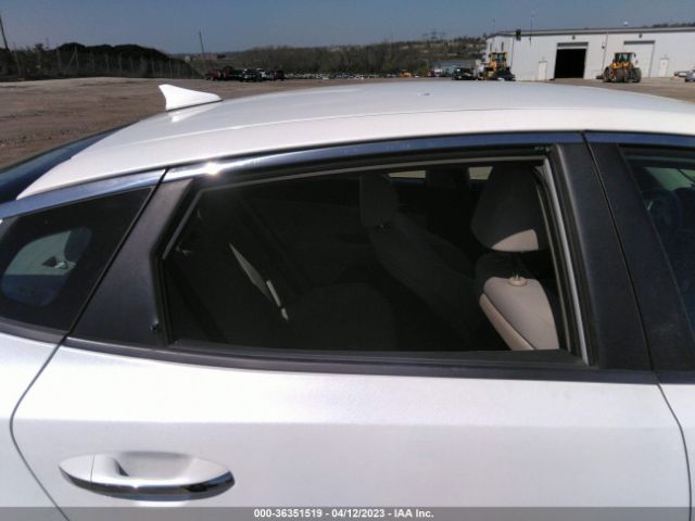 KNAGT4L33G5117293 KIA Optima Lx