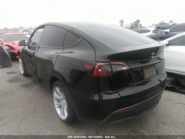 Tesla Model Y Long Range 2021 5YJYGDEE4MF215320 Image 4