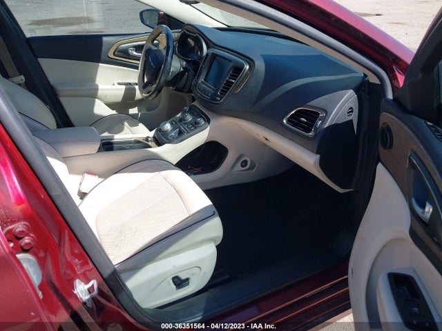 Chrysler 200 C 2015 1C3CCCEG6FN617933 Image 5