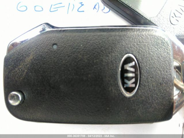 KNDP6CAC3M7874184 KIA SPORTAGE S