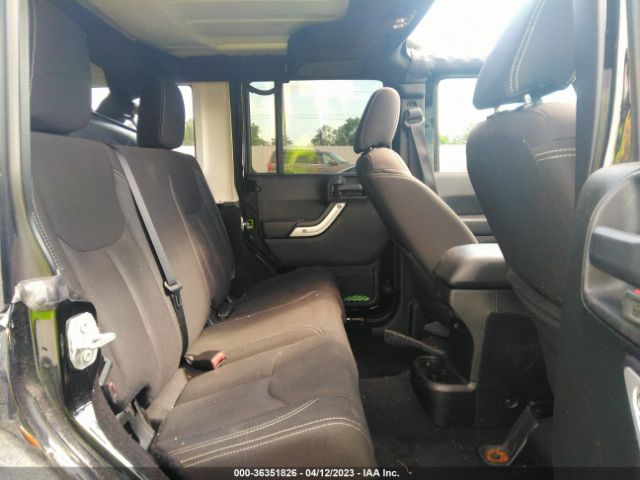 1C4BJWEG1HL647807 Jeep Wrangler Unlimited Sahara