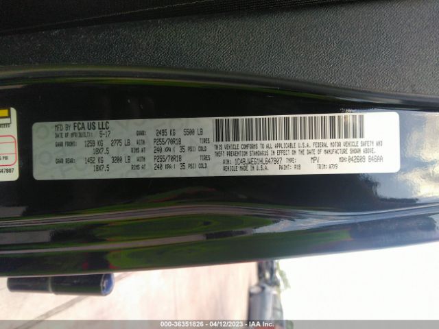 1C4BJWEG1HL647807 Jeep Wrangler Unlimited Sahara