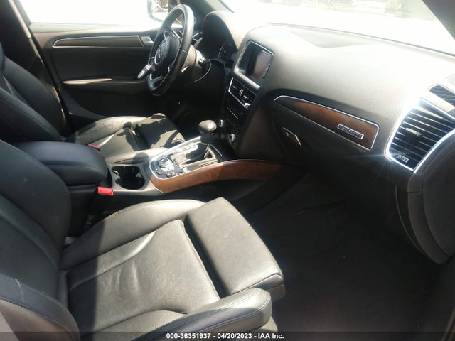 WA1LFAFP3FA061118 Audi Q5 Premium Plus