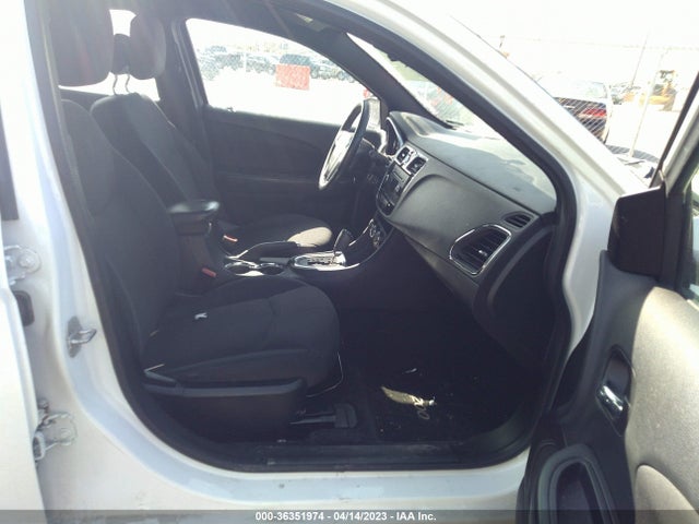 1C3CCBBG2EN171356 Chrysler 200 Touring