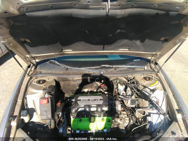 1998 BUICK CENTURY CUSTOM VIN: 2G4WS52M0W1556853