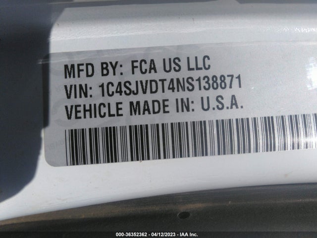 1C4SJVDT4NS138871 Jeep Wagoneer Series Iii