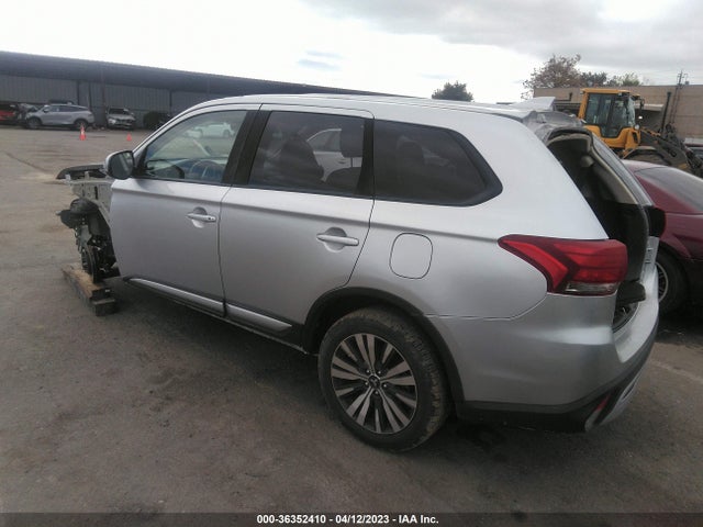 JA4AD2A38KZ006988 Mitsubishi Outlander Es