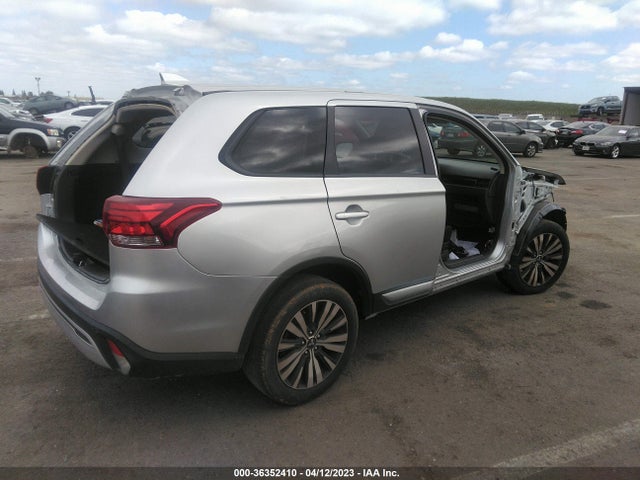 JA4AD2A38KZ006988 Mitsubishi Outlander Es