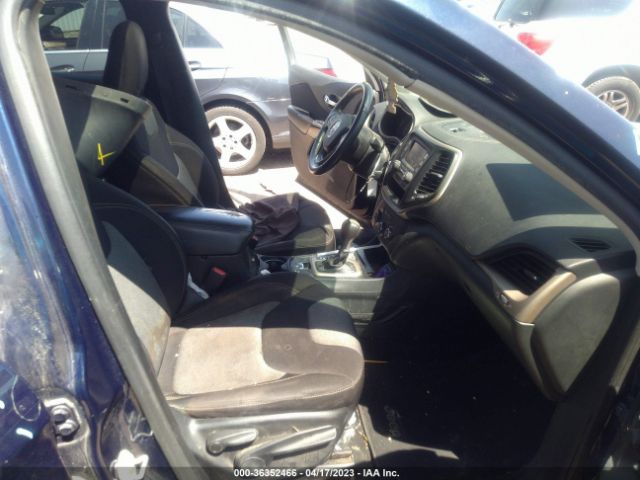 1C4PJLAB1FW669817 Jeep Cherokee Sport