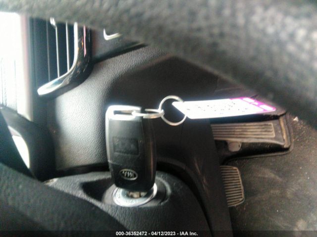 5XXGT4L36JG272958 KIA Optima Lx