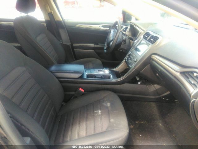 3FA6P0HD1LR143028 Ford FUSION SE
