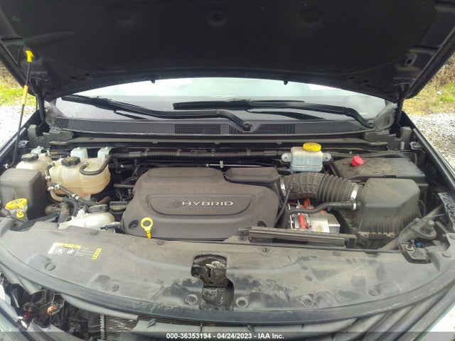 2C4RC1N72KR681863 Chrysler Pacifica Hybrid Limited