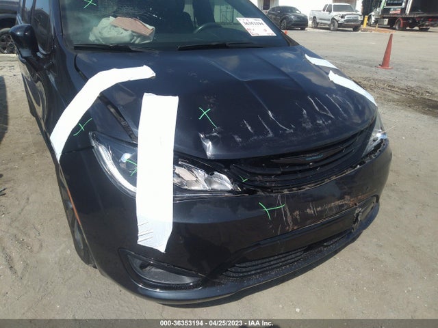 2C4RC1N72KR681863 Chrysler Pacifica Hybrid Limited