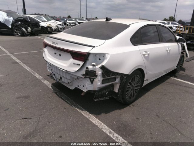 3KPF54AD6PE553676 KIA Forte Gt-line