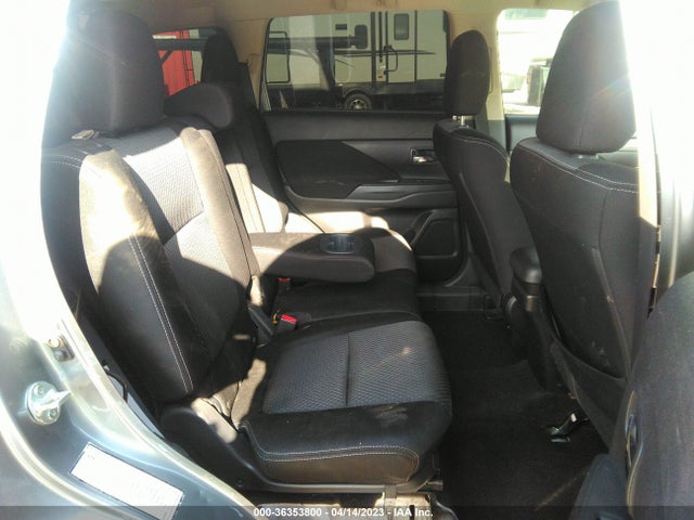 JA4AZ3A38JZ042024 Mitsubishi Outlander Es/se/sel/le