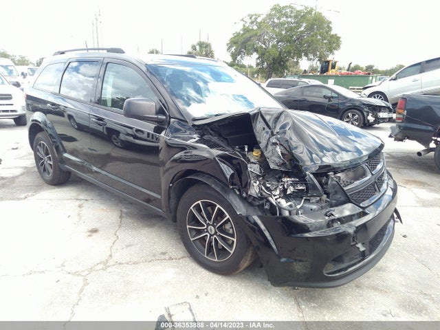 2018 3C4PDCAB4JT520324 main image