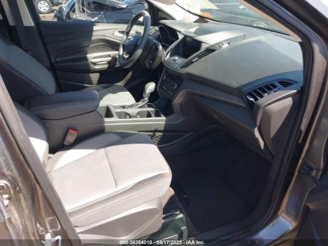 1FMCU0GD1KUB62320 Ford ESCAPE SE