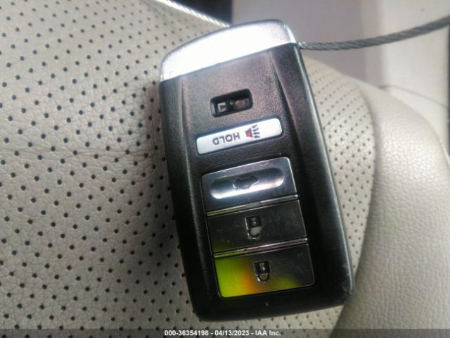 19UDE2F75GA018471 Acura Ilx W