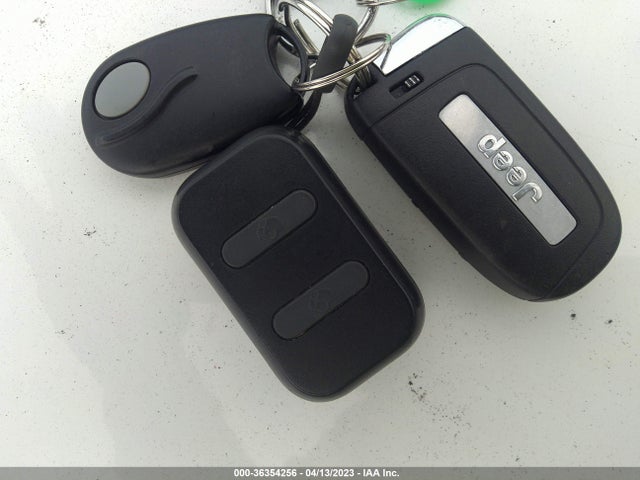 Jeep Renegade Latitude 2018 ZACCJABH7JPH76091 Image 3