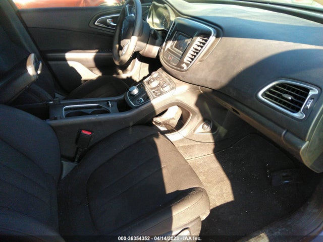1C3CCCAB5GN143162 Chrysler 200 Limited