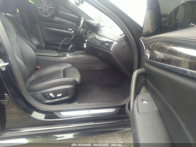 WBAJA9C52JB034005 BMW 5 Series 530e Iperformance