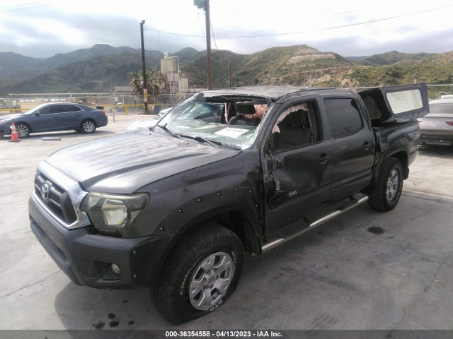 Toyota Tacoma Prerunner 2014 3TMJU4GNXEM172400 Image 2