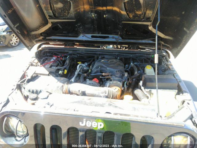 1C4BJWEG5EL296394 Jeep Wrangler Unlimited Sahara