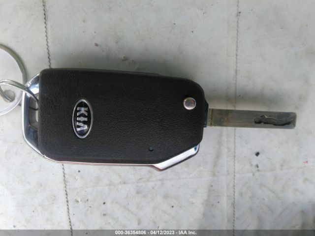5XYRG4LC1MG024968 KIA SORENTO LX