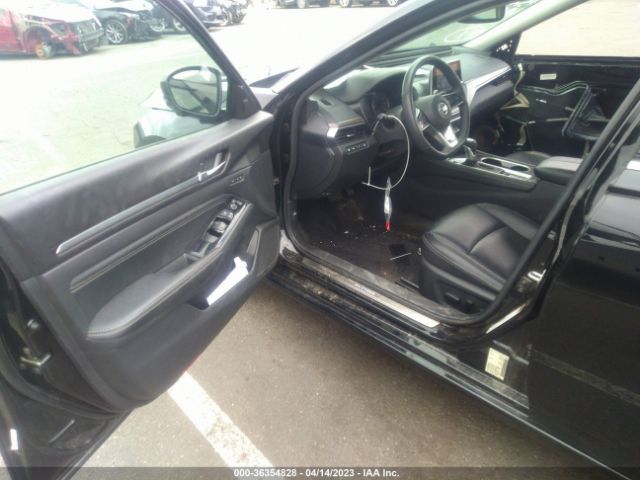 1N4BL4FWXMN303904 Nissan Altima 2.5 Platinum