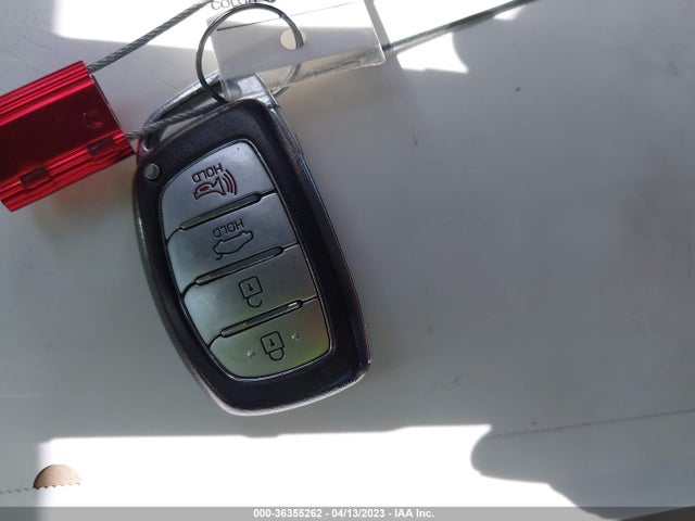 2017 HYUNDAI ELANTRA SE VIN: 5NPD84LF4HH042459