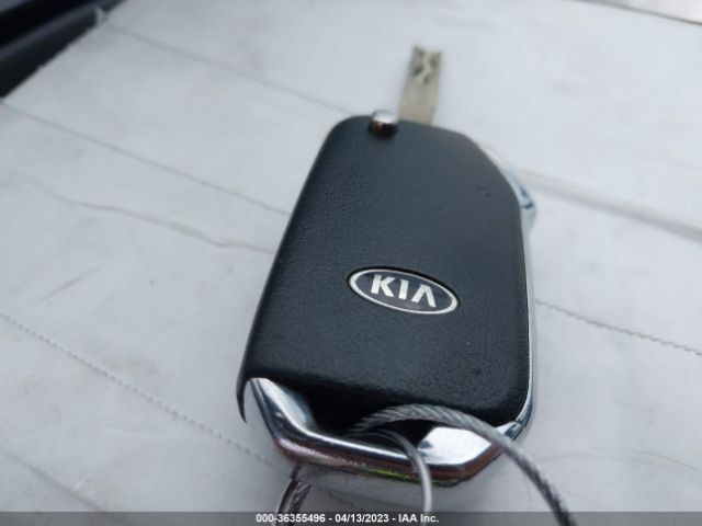 KNDJ63AU9L7009622 KIA Soul Gt-line